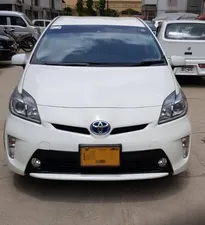 Toyota Prius S LED Edition 1.8 2013 for Sale