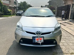 Toyota Prius S LED Edition 1.8 2014 for Sale