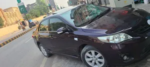 Toyota Corolla Altis SR Cruisetronic 1.6 2013 for Sale