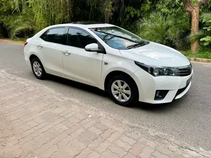 Toyota Corolla Altis Grande CVT-i 1.8 2015 for Sale