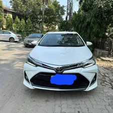 Toyota Corolla Altis Grande CVT-i 1.8 2017 for Sale