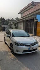 Toyota Corolla Axio Hybrid 1.5 2014 for Sale