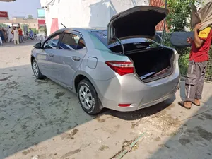 Toyota Corolla GLi 1.3 VVTi 2015 for Sale