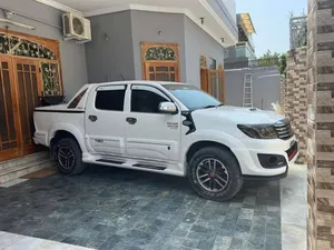 Toyota Hilux Vigo Champ G 2016 for Sale