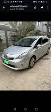 Toyota Prius Alpha 2011 for Sale