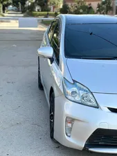 Toyota Prius G Touring Selection Leather Package 1.8 2014 for Sale