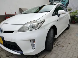 Toyota Prius S LED Edition 1.8 2012 for Sale