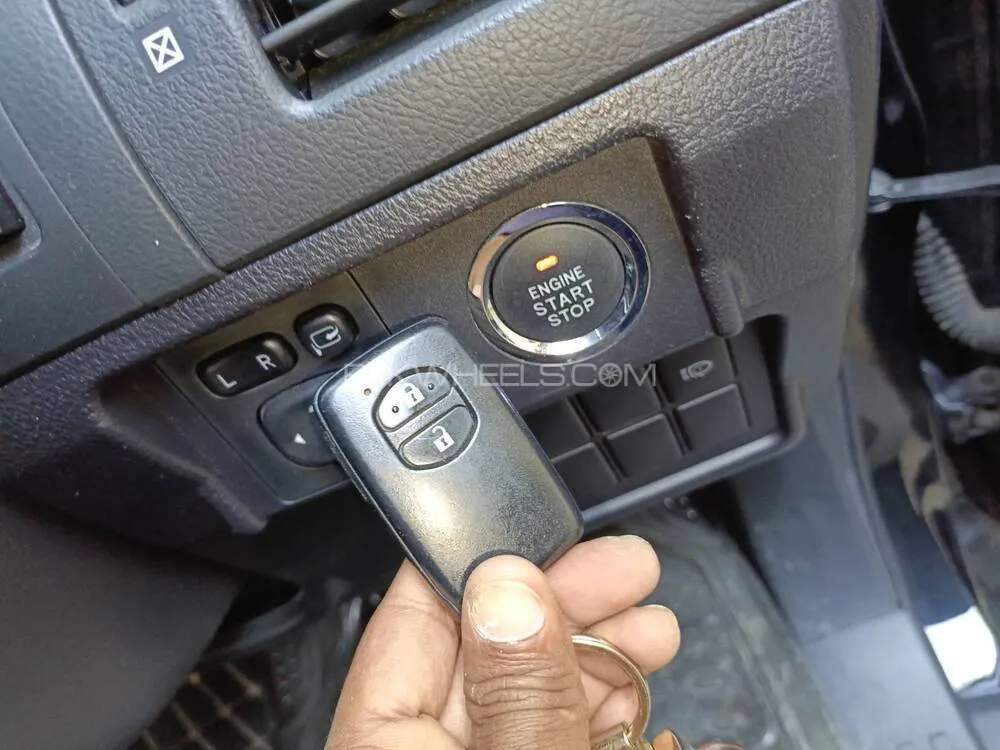 Toyota Prado 2016 for Sale in Karachi Toyota Prado 2016 for Sale in Karachi Image-13