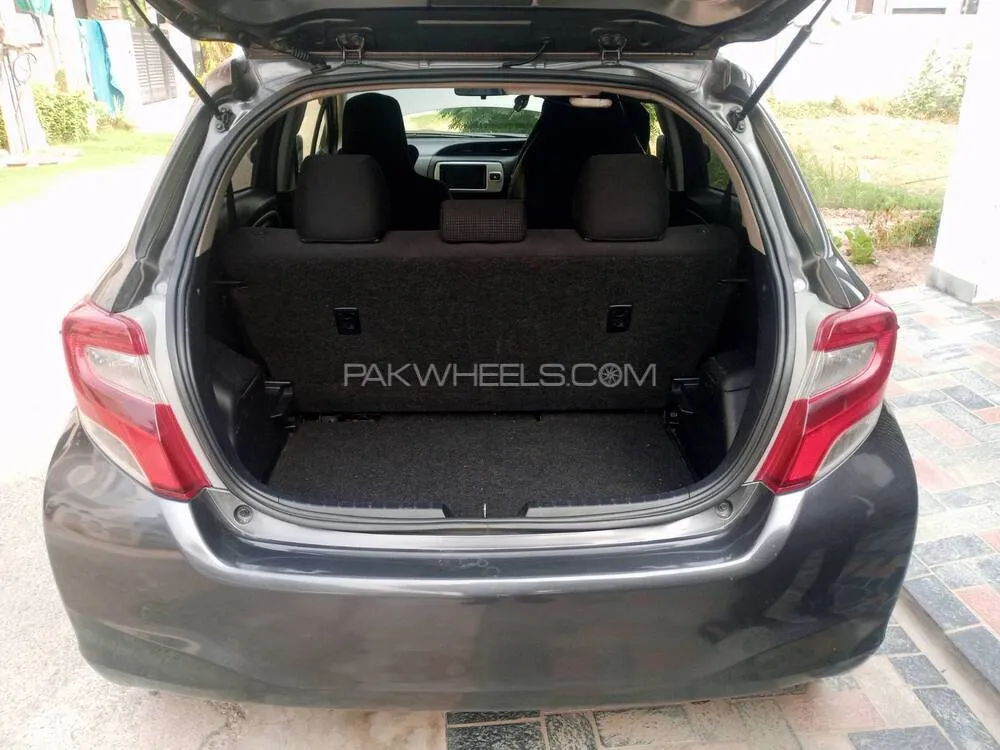 Toyota Vitz 2014 for Sale in Lahore Toyota Vitz 2014 for Sale in Lahore Image-7