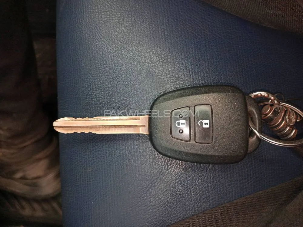 Toyota Vitz 2014 for Sale in Lahore Toyota Vitz 2014 for Sale in Lahore Image-13