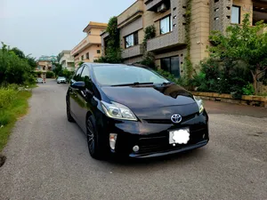 Toyota Prius S LED Edition 1.8 2012 for Sale