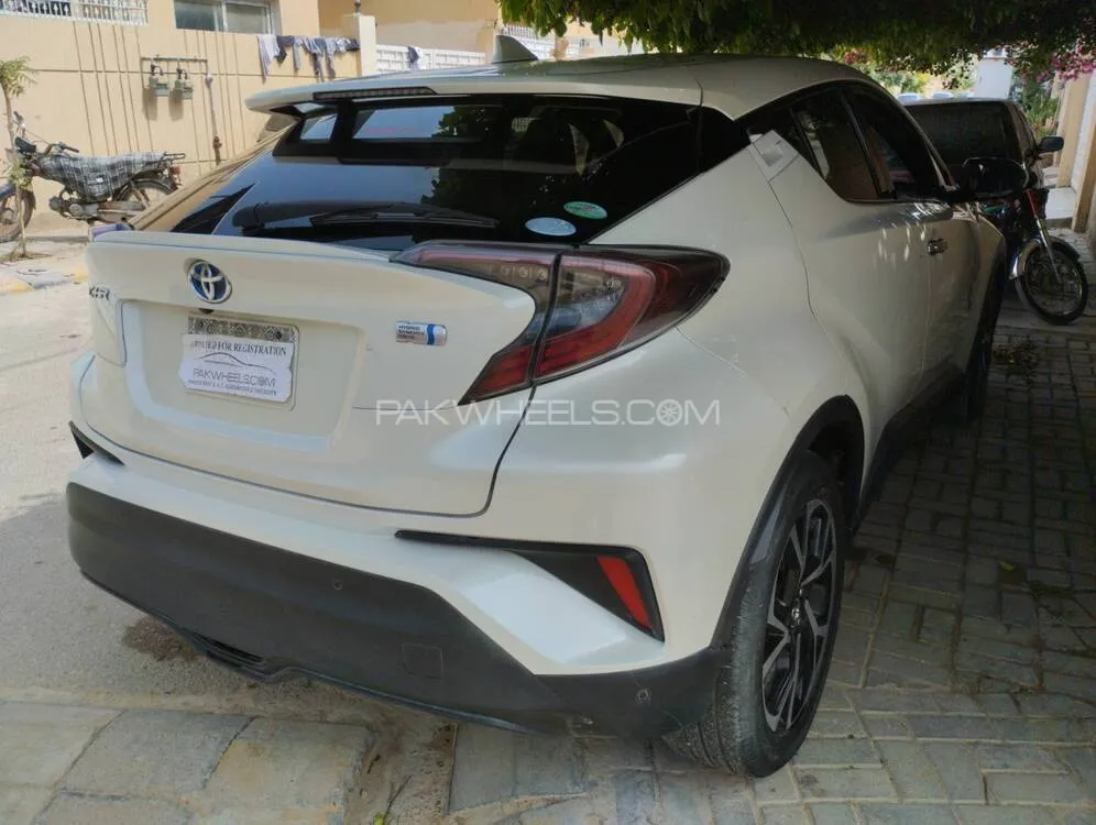 ٹویوٹا سی-ایچ آر 2018 for Sale in کراچی ٹویوٹا سی-ایچ آر 2018 for Sale in کراچی Image-4