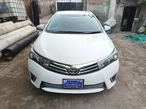 Toyota Corolla Altis CVT-i 1.8 2015 for Sale