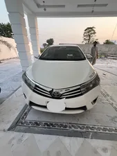 Toyota Corolla Altis Grande CVT-i 1.8 2015 for Sale