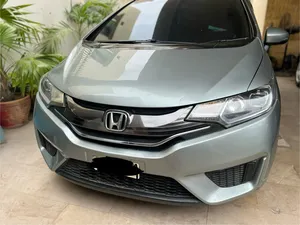 Honda Fit 1.5 Hybrid S Package 2013 for Sale