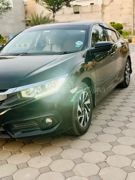 Honda Civic 2018 for Sale in Faisalabad Honda Civic 2018 for Sale in Faisalabad Image-3
