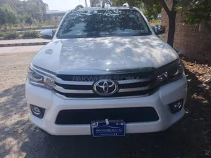 Toyota Hilux Revo V Automatic 3.0  2019 for Sale