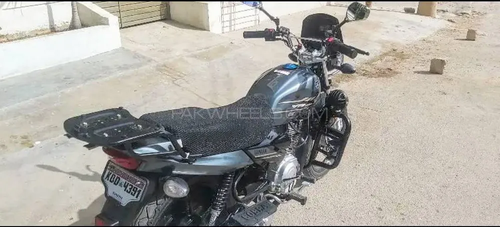 Yamaha YB 125Z-DX 2023 for Sale Yamaha YB 125Z-DX 2023 for Sale Image-6