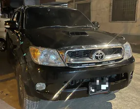 Toyota Hilux D-4D Automatic 2005 for Sale