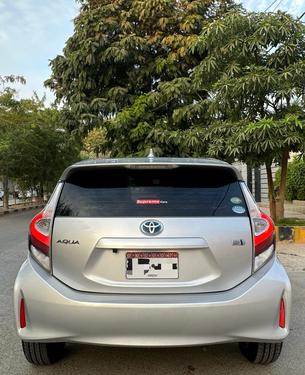 Used Toyota Aqua L 2017