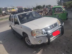 Nissan Navara 2.5 XE 2010 for Sale