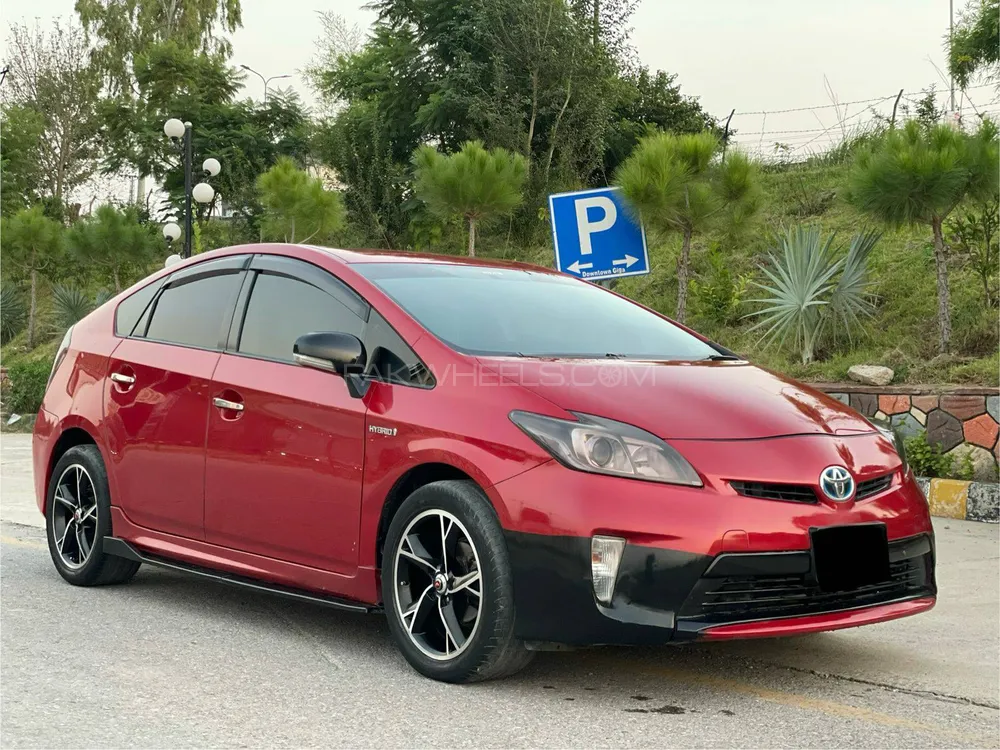 Toyota Prius 2012 for Sale in Islamabad Image-1