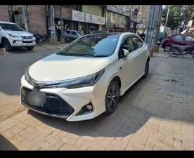 Toyota Corolla Altis Grande CVT-i 1.8 2020 for Sale