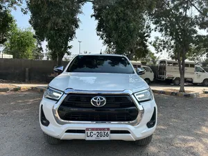 Toyota Hilux Revo V Automatic 2.8 2022 for Sale