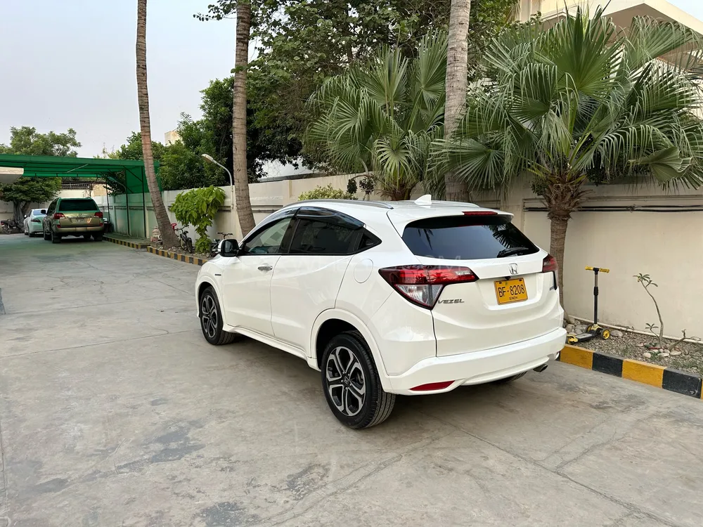 Honda Vezel 2015 for Sale in Karachi Honda Vezel 2015 for Sale in Karachi Image-6