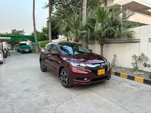 Honda Vezel Hybrid Z 2015 for Sale