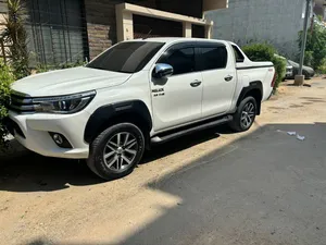 Toyota Hilux Revo G Automatic 2.8 2021 for Sale