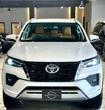 Toyota Fortuner 2.7 V 2021 for Sale