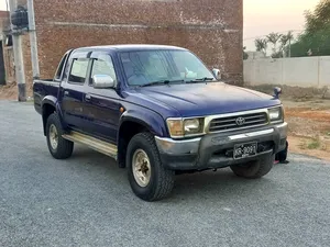 Toyota Hilux Double Cab 2000 for Sale