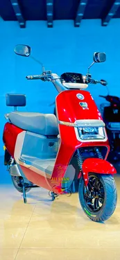 Lectrix Scooty 2025