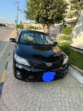 Toyota Corolla Altis SR Cruisetronic 1.6 2013 for Sale