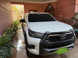 Toyota Hilux Revo G Automatic 2.8 2022 for Sale