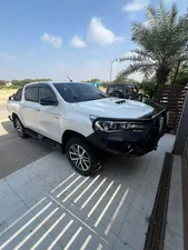 Toyota Hilux Revo V Automatic 3.0  2017 for Sale