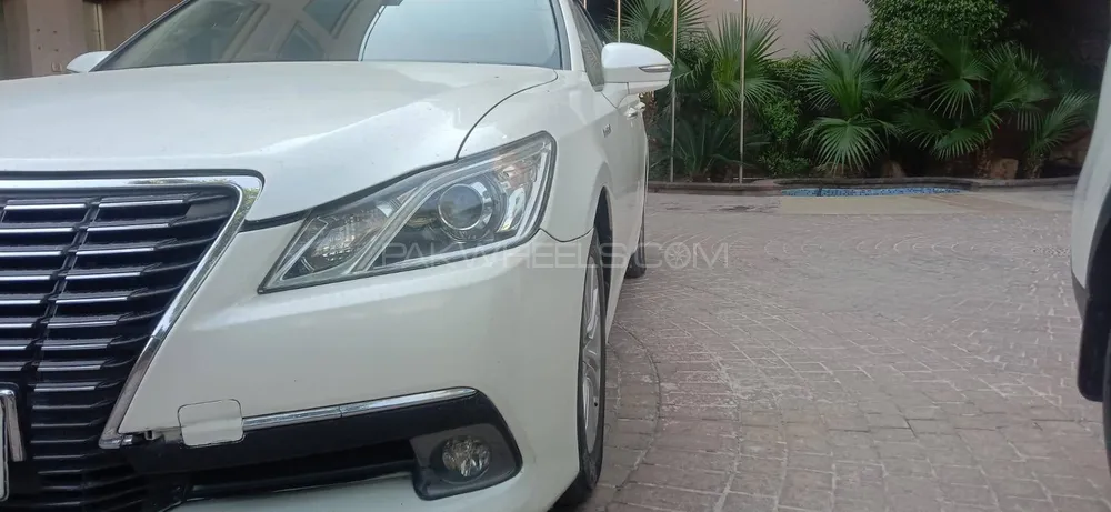 Toyota Crown 2014 for Sale in Lahore Toyota Crown 2014 for Sale in Lahore Image-3