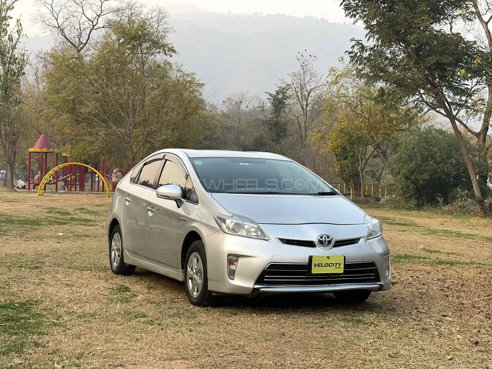 Toyota Prius 2013 for Sale in Islamabad Image-1