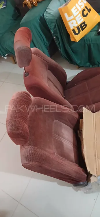 Correct Ee 90 Maroon Interior Correct Ee 90 Maroon Interior Image-2
