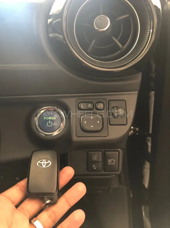 Toyota Aqua 2019 for Sale in Karachi Toyota Aqua 2019 for Sale in Karachi Image-4