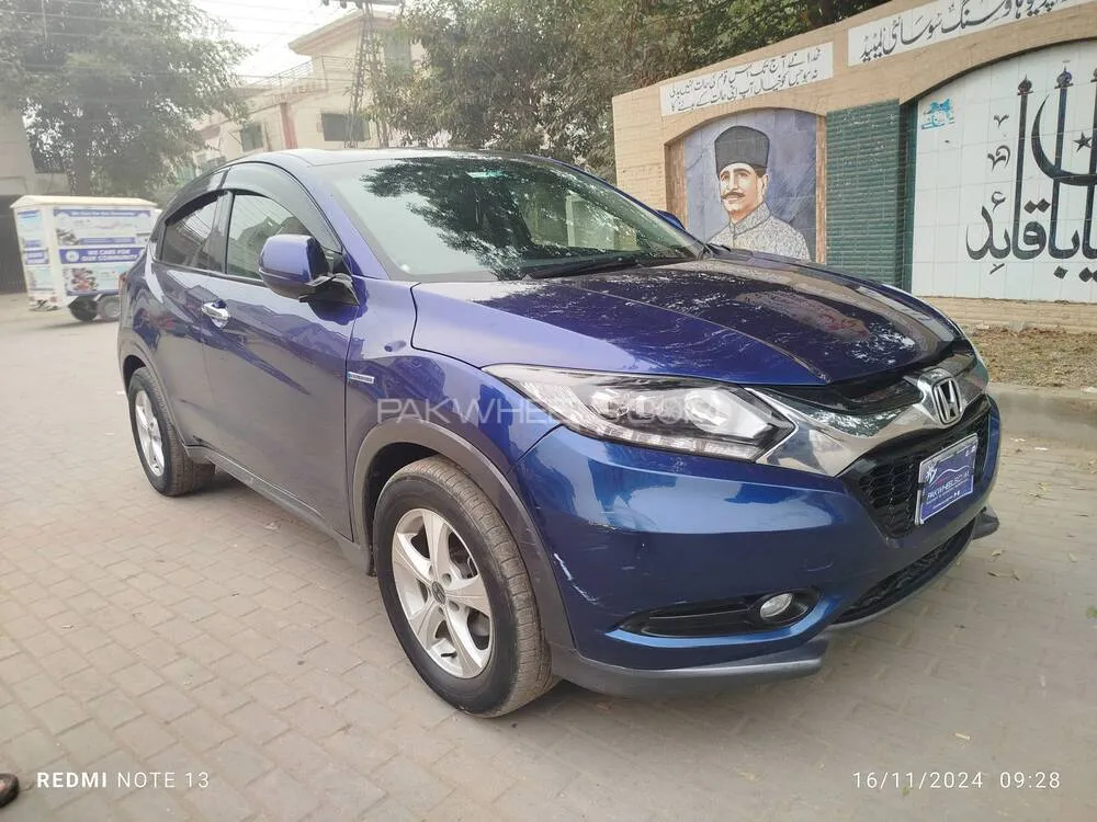 Honda Vezel 2015 for Sale in Lahore Honda Vezel 2015 for Sale in Lahore Image-2