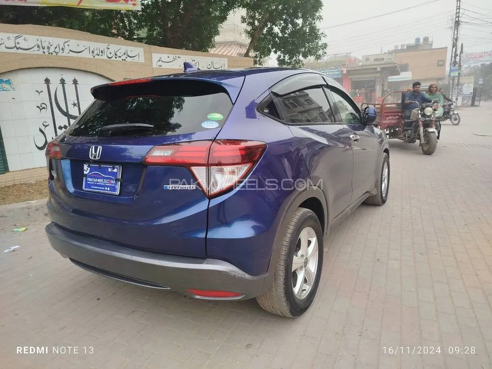 Honda Vezel 2015 for Sale in Lahore Honda Vezel 2015 for Sale in Lahore Image-5