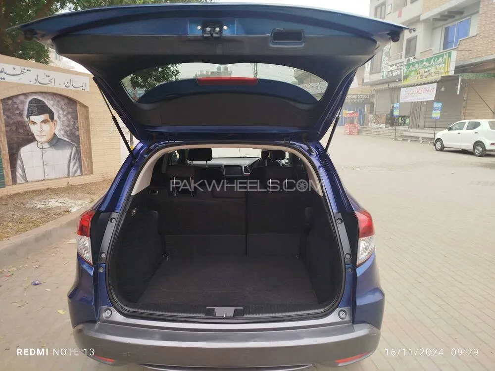 Honda Vezel 2015 for Sale in Lahore Honda Vezel 2015 for Sale in Lahore Image-8