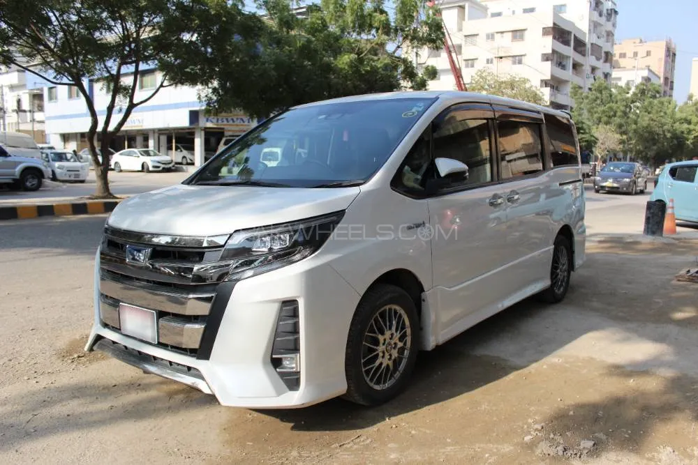 ٹویوٹا نوح 2018 for Sale in کراچی ٹویوٹا نوح 2018 for Sale in کراچی Image-3