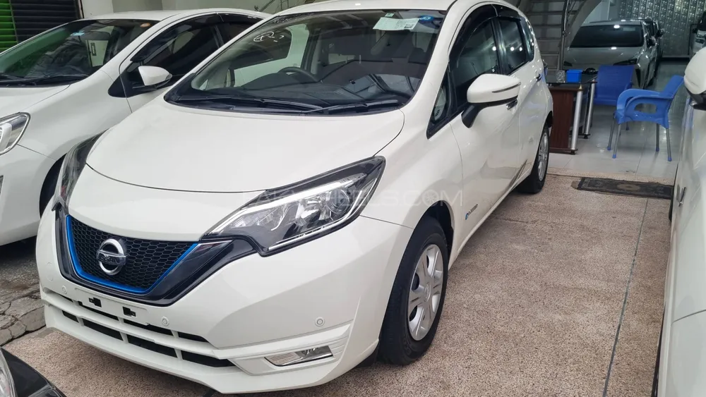 Nissan Note 2020 for Sale in Peshawar Image-1