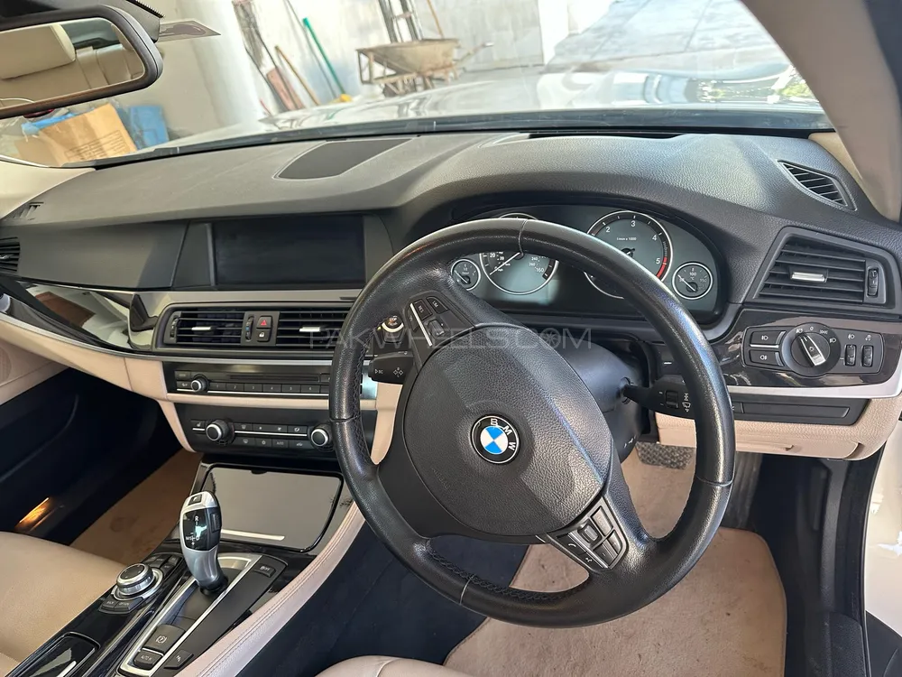 بی ایم ڈبلیو 5 سیریز 2011 for Sale in اسلام آباد بی ایم ڈبلیو 5 سیریز 2011 for Sale in اسلام آباد Image-11