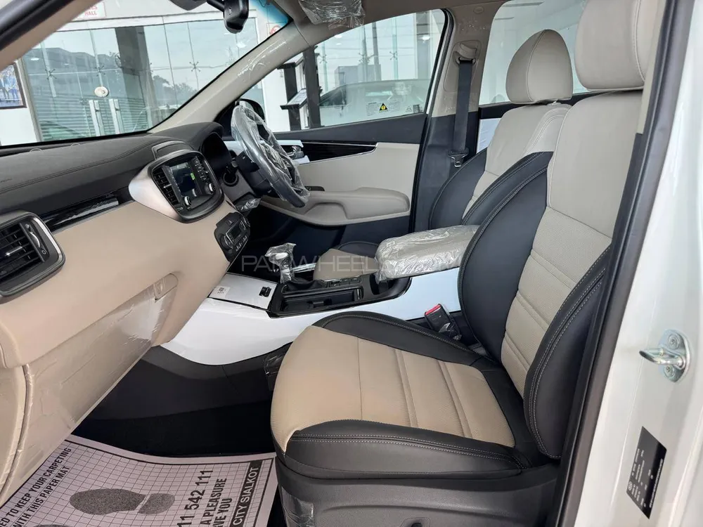 KIA Sorento 2024 for Sale in Sialkot KIA Sorento 2024 for Sale in Sialkot Image-10