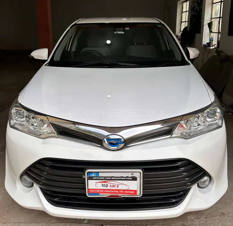 Toyota Corolla Axio 2017 for Sale in Islamabad Image-1