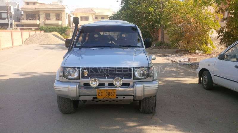 Mitsubishi Pajero 1995 for Sale in Karachi Image-1